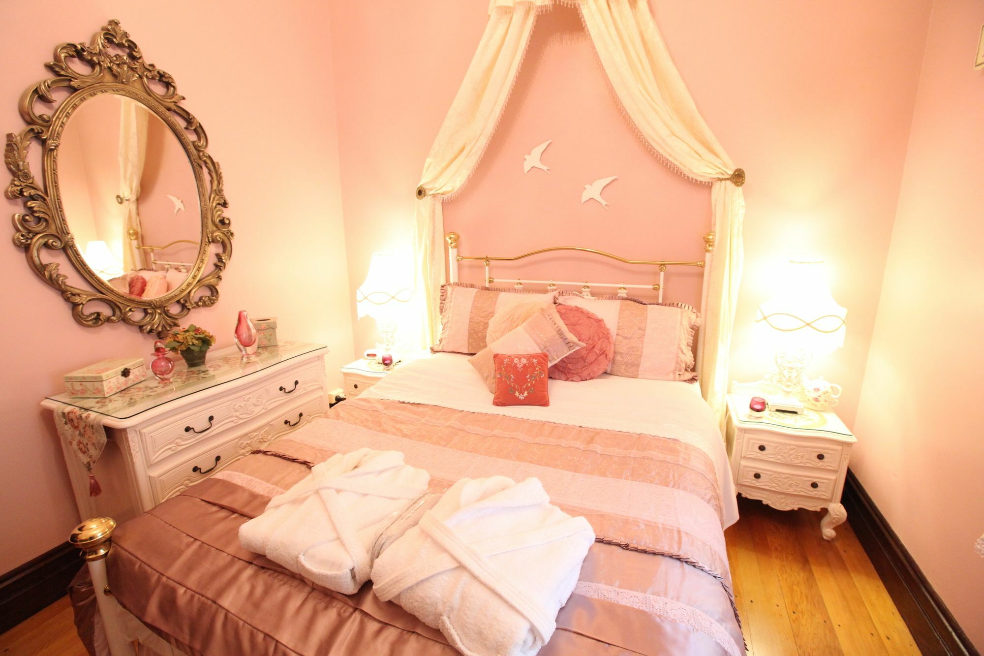 Strawberry Patch Hotel ลูรา ภายนอก รูปภาพ